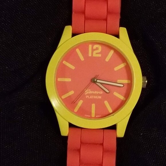 FREE add-on Geneva watch - Picture 1 of 3